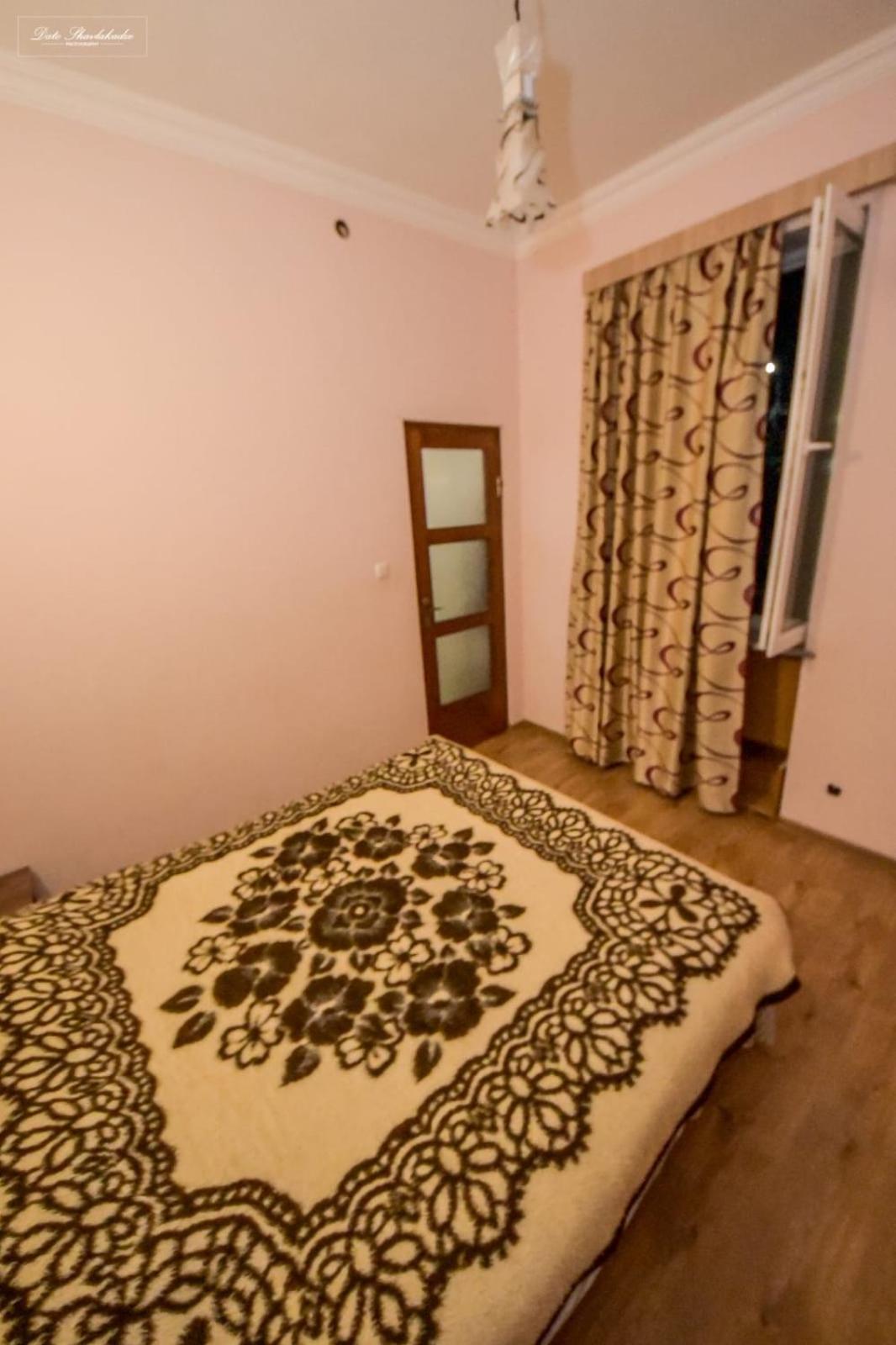Apartment Soho Tabidze Kutaisi Exterior photo